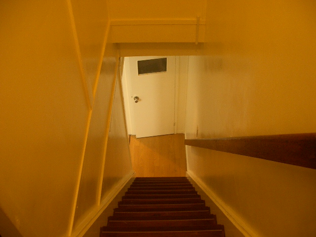 階段｜ドミエミネンス横浜三ッ沢下町（女性専用シェアハウス）